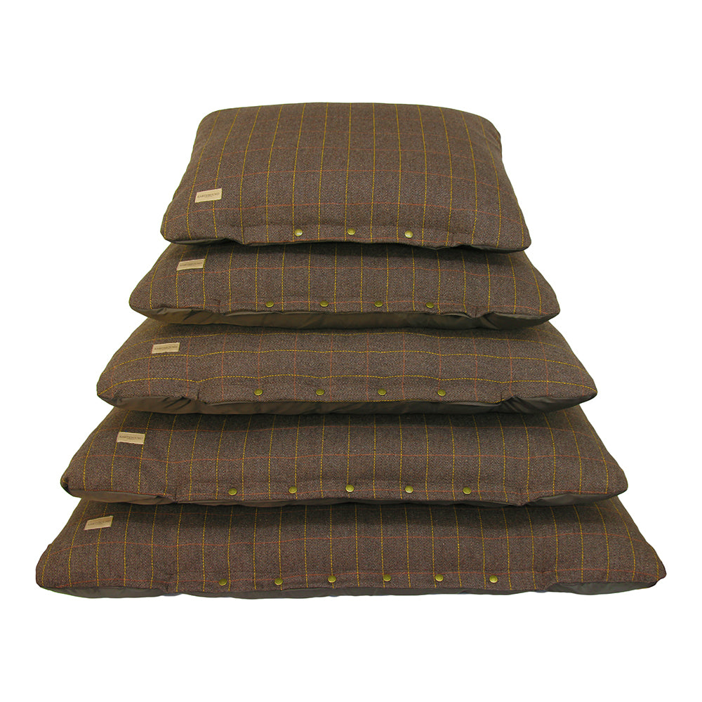 Earthbound Flat Cushion Tweed Bed