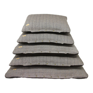 Earthbound Flat Cushion Tweed Bed